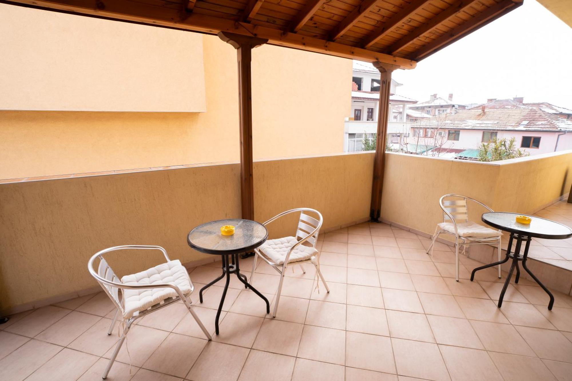 Guest House Traikovi Petrici Exterior foto